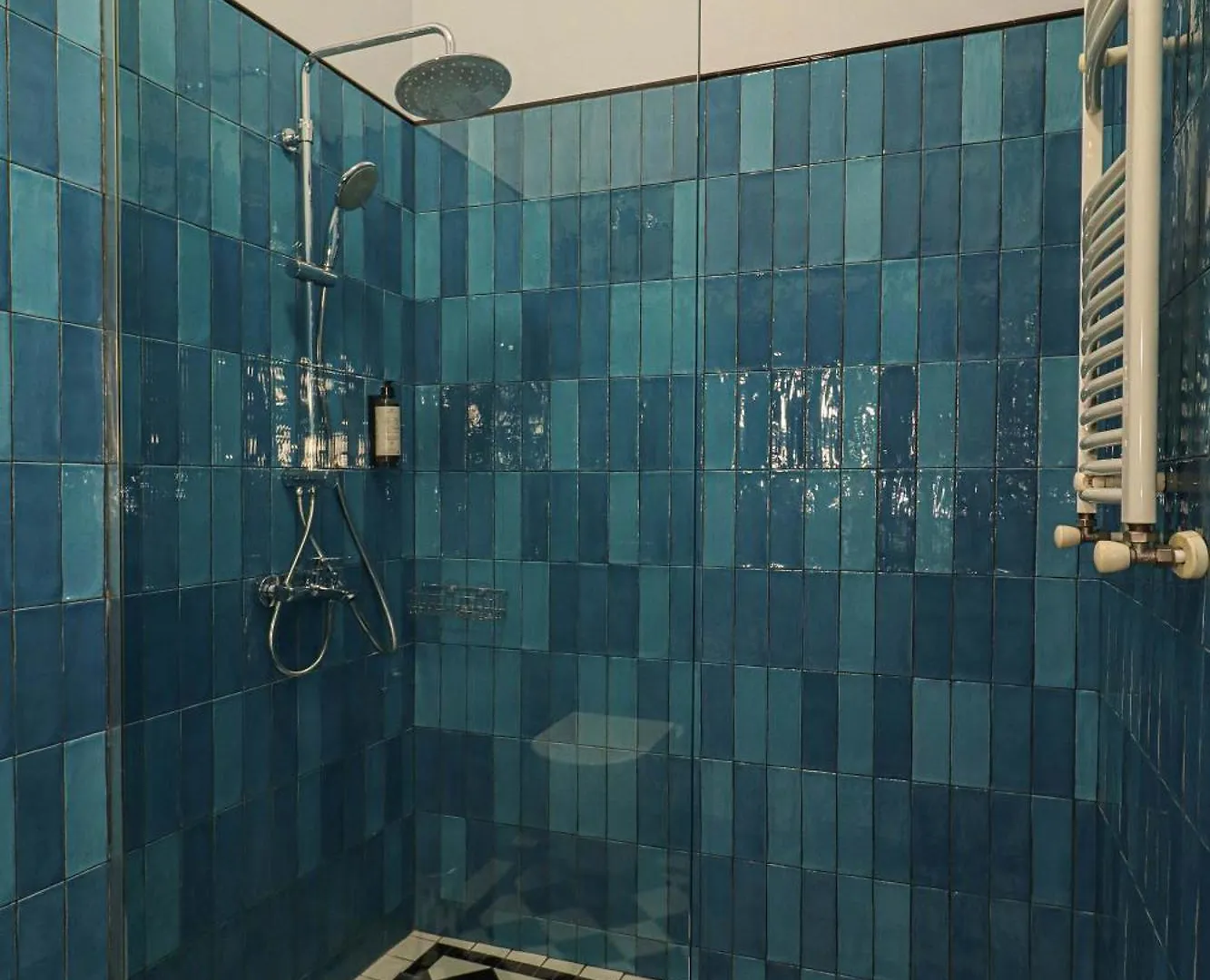 Professionally Designed 1Br Apartment - By Wehost Tbilisi Georgien
